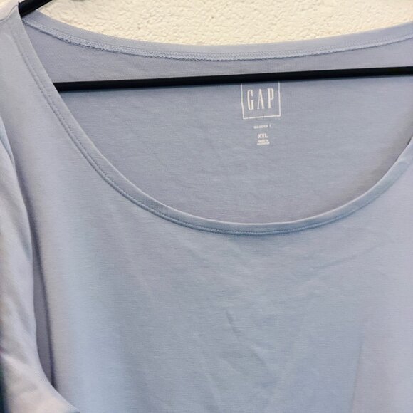 GAP Ice Blue Long-Sleeve Modern T-Shirt - Picture 3 of 6